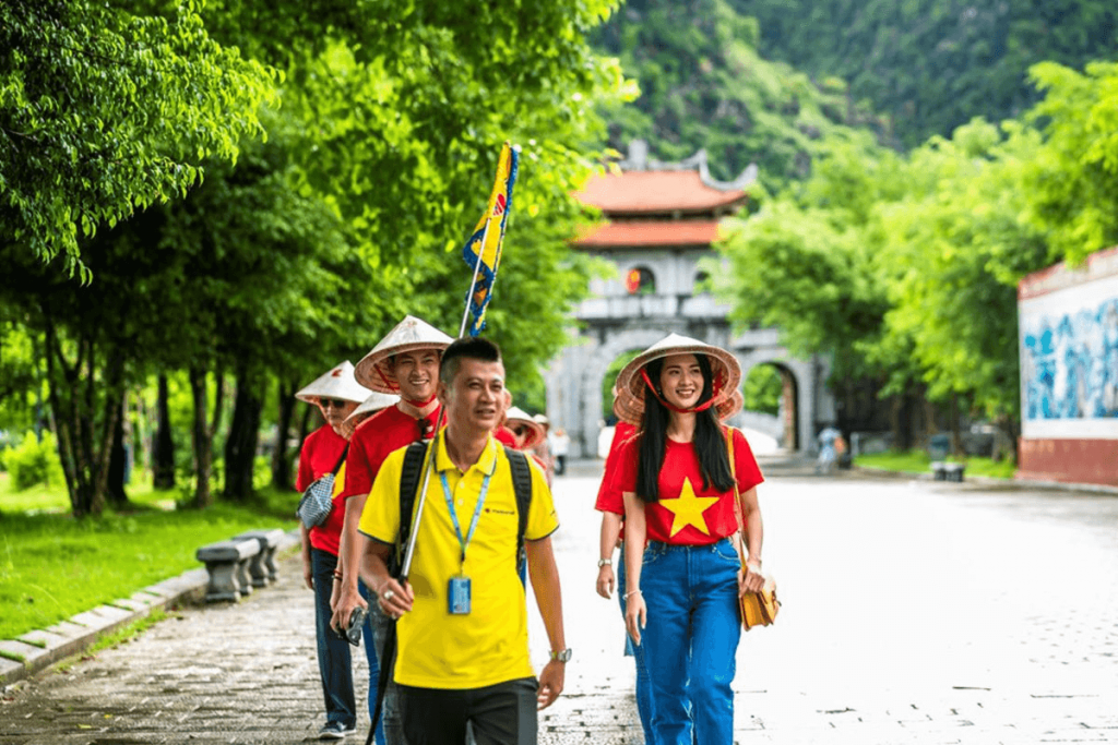 hướng dẫn viên du lịch tiếng anh