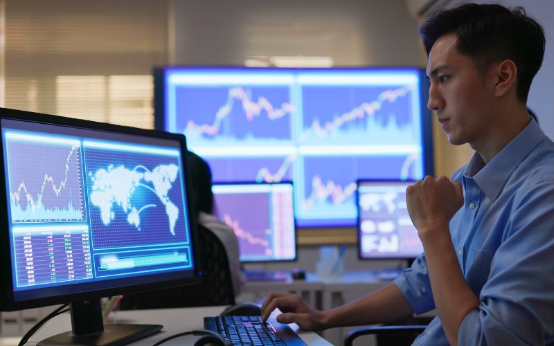 supply chain analyst là gì