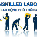 Lao động phổ thông Đà Nẵng làm việc tại dây chuyền sản xuất trong khu công nghiệp