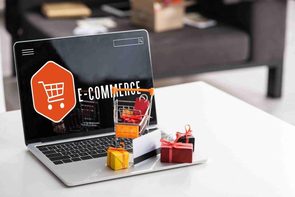 Thương mại điện tử là ngành gì với chương trình đào tạo kết hợp kinh doanh, marketing và công nghệ