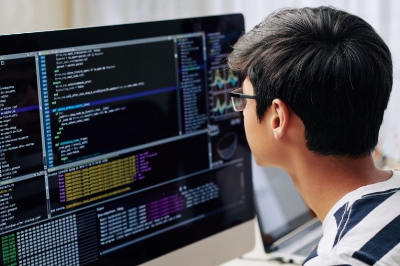Lập trình viên phát triển các sản phẩm phần mềm